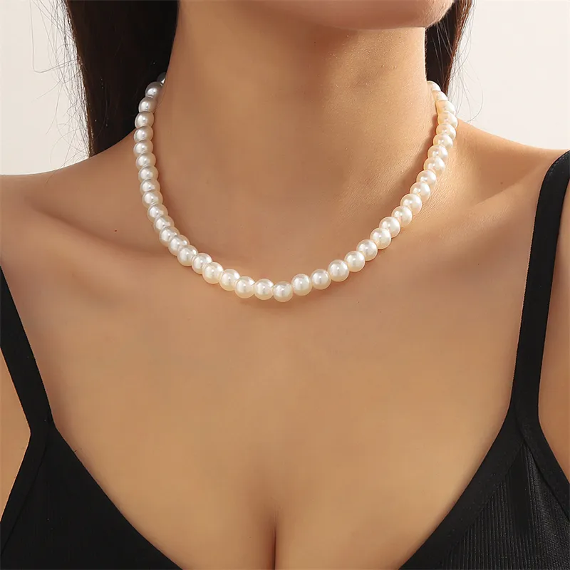 Elegant Imitation Pearl Necklace